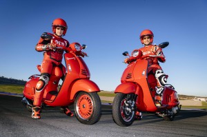 (Vespa 946) RED_riders (24)